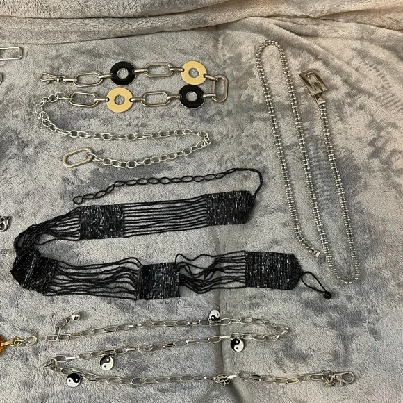 Lot of 8 Fashion Belts / Straps - Picture 3 of 3